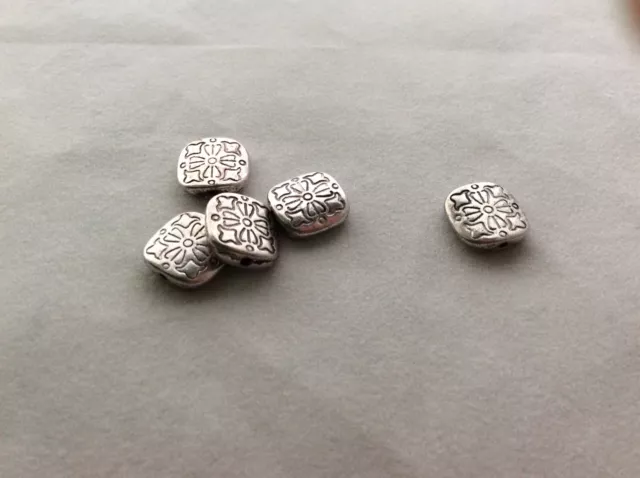 5 x application de perles carrées plates couleur argent style tibétain 10,5 mm (h) x 10,5 mm (l) x 3 mm (d). 3