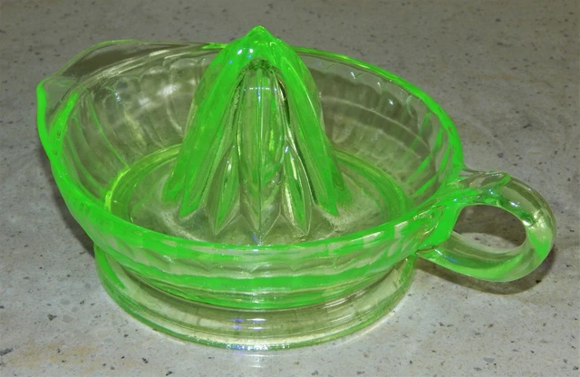 Vintage Antique Green Uranium Vaseline Depression Glass Citrus Juicer Reamer EUC