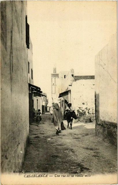 CPA AK Casablanca - Une Rue de la Vieille Ville MAROC (963238)