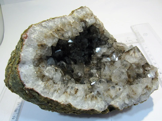 Mi20 top Rauchquarz Druse mit Calcit Goethit Atlas Marokko 17x14x12cm 1,7Kg rar