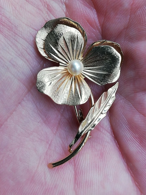 Broche Ancienne Fleur Blanche – Relief Cabochon De Verre – Référence 4858