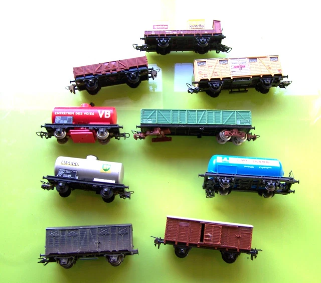 LOCOMOTIVE JOUEF BB130001 REF842 4 WAGONS MARCHANDISE STEF ALGECO HO M551 35421