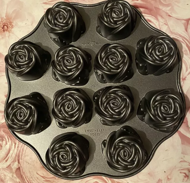 Impresionante sartén Nordic Ware Sweetheart Roses