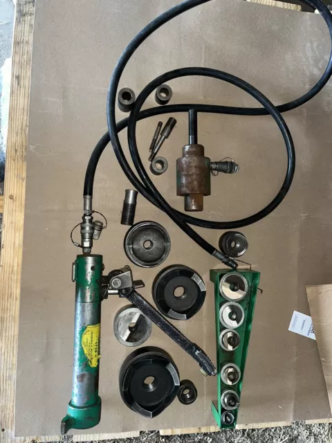 Greenlee 1725 Hydraulic Foot Pump with Accessories