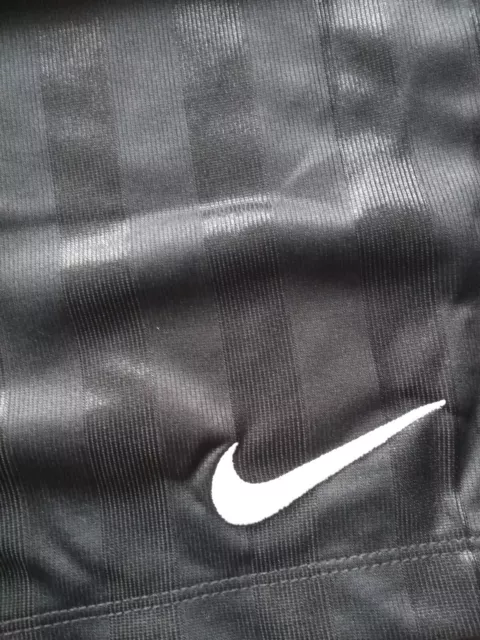 Short neuf Nike taille L 2