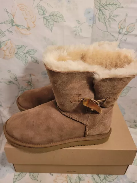 COZIE STEPS 100 Genuine Australian Sheepskin Toggle Boots US 8 EU39 New No Box 40.00 PicClick