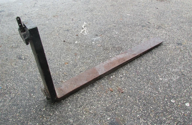 Forklift Fork Blade with locking pin 45" tongue 21"H 4" W - Free Pick Up Forklift Fork Blade with locking pin 45" tongue 21"H 4" W - Free Pick Up