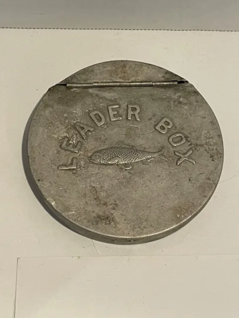 https://www.picclickimg.com/xyMAAOSwAntlylkW/Vintage-Aluminum-Fly-Fishing-Leader-Box-Old-Tin.webp