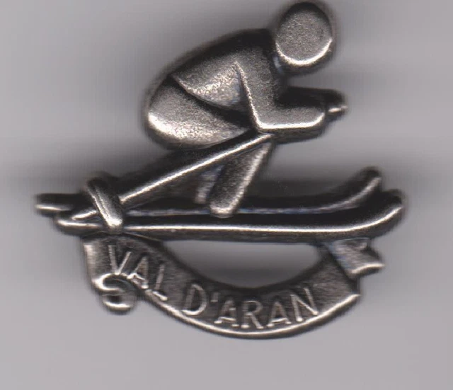 SK1692 - INSIGNE BADGE SKI ALPINISME CHAMOIS DAUPHINÉ