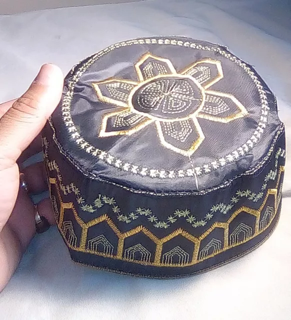 Geometric Muslim Kufi Islamic Hat