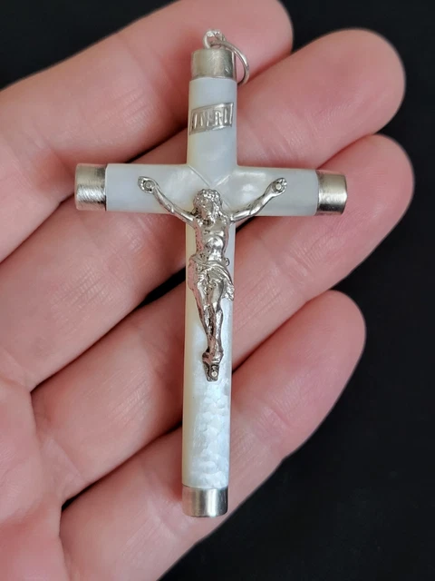 Pendentif Croix En Argent Massif Avec Nacre Et Jésus Christ - Occasion, Bijou Religieux
