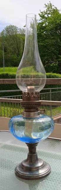 Petroleumlampe Zinn oder Zinnlegierung, Glas hellblau