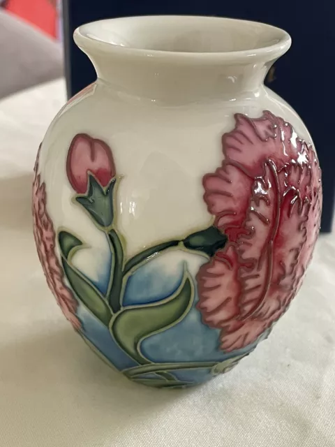 OLD TUPTON WARE CARNATION PATTERN 3.75" FLOWER VASE TW8017 Unused Boxed