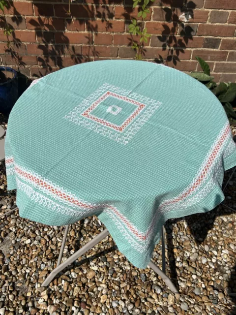 VINTAGE 1960s green and white embroidered checked cotton tea tablecloth