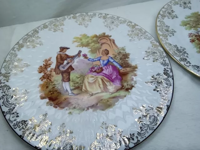 Lot de 2 assiettes anciennes en porcelaine de Limoges d'après Fragonard