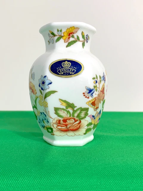 Aynsley "Cottage Garden" ~ 3 1/4" Bone China Bud Vase~  Original Label ~ England