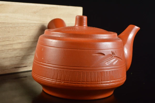 M3042: Japanese Tokoname-ware Brown pottery pattern sculpture TEAPOT Kyusu w/box