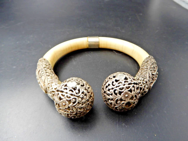 Bracelet Manchette Traditionnel Berbère/kabyle Ancien En Argent - Orné De Corail - Bijou Ethnique Vintage