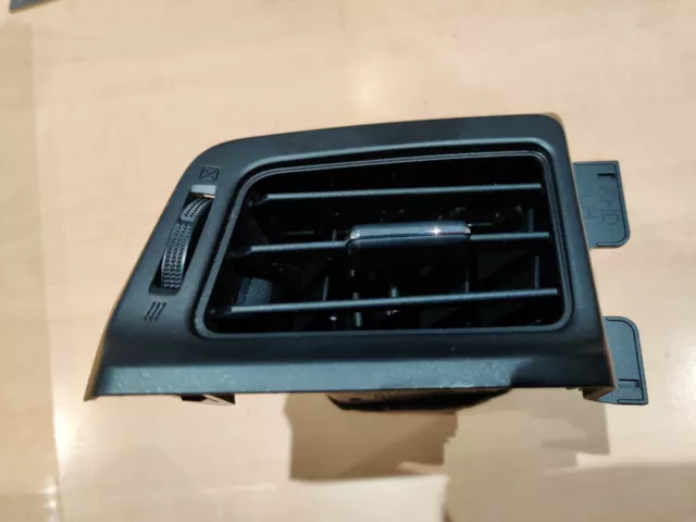 2013-2017 Toyota Rav4 Mk4 Passenger Side Dashboard Air Vent 55670-42080