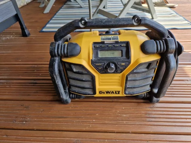 DeWALT DCR017 JobSite Radio XR LI-ION 10.8/14.4V / 18V  240V BLUETOOTH DAB FM