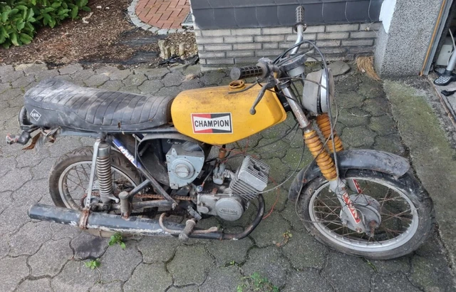 Simson s 51 B1-4 EZ 1981 mit Ersatzteilen