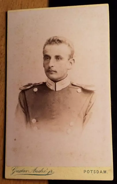 Soldat in Uniform mit Epauletten - Offizier / CDV Gustav Andre jun. Potsdam