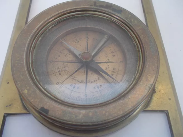 Ancien compas porte craie en bois et laiton pour tableau d'école