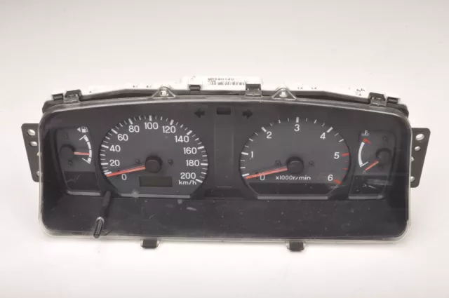 MITSUBISHI PAJERO II 2 Tacho Tachometer Kombiinstrument Anzeige MR590140