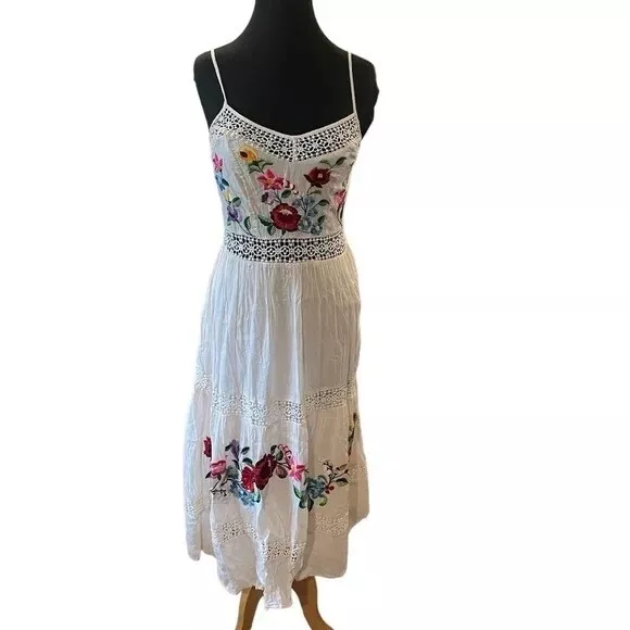 NWOT ASOS white lace insert crinkle tiered midi dress with embroidery, Size 2 3