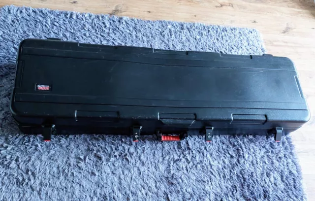 GATOR GTSA-KEY88 88 Note Hard/Flight Case in excellent condition. RRP £330 !