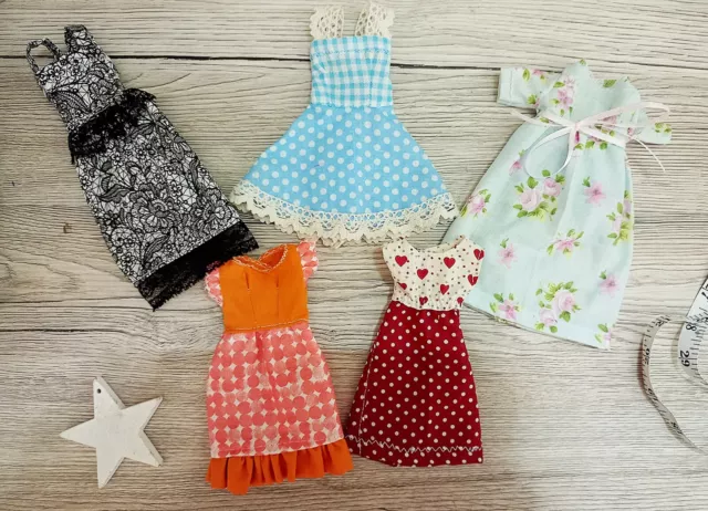 Vestiti per Barbie , abiti fatti a mano, set vestiti per bambole scala 1:6