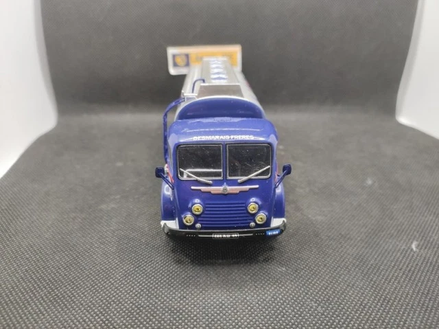 Camion Renault Faineant 1955 – Caisse Lait Mont Blanc – IXO 1/43