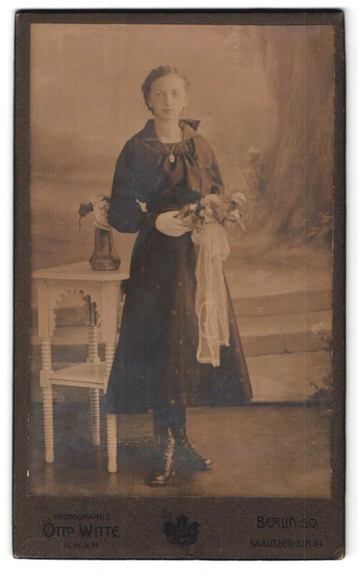 Fotografie Otto Witte, Berlin-SO, Skalitzer Strasse 54, Portrait junge Dame im