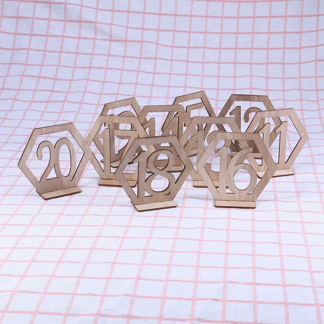 Amosfun 10 piezas tarjetas de mesa de madera huecas hexágono 11-2