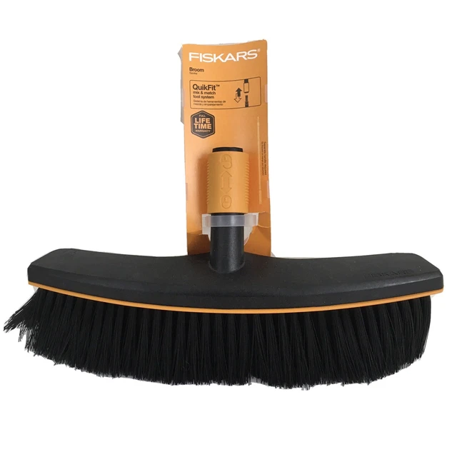Fiskars Quik Fit Broom Head Black Ourdoor
