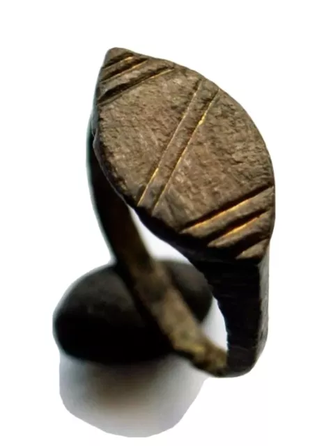 Bague médiévale en bronze