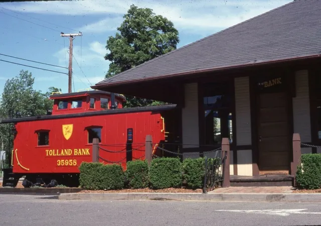 D&H Delaware & Hudson Railroad Caboose Tolland Bank Original 1980 Photo Slide