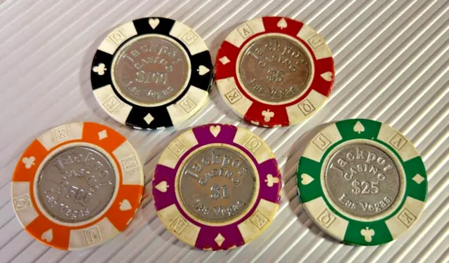 Set of 5 Las Vegas "JACKPOT CASINO" Retired Gaming Chips Poker Gambling 1977