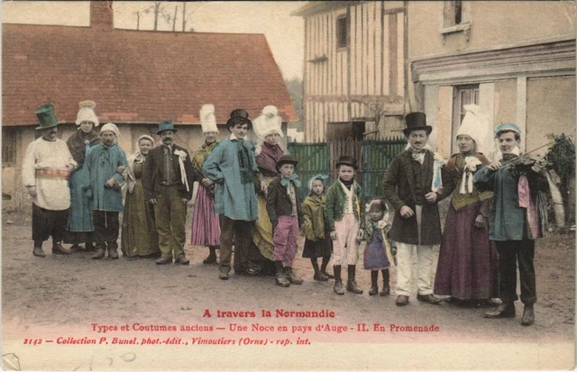 CPA A travers la Normandie - Types et Costumes anciens (138439)