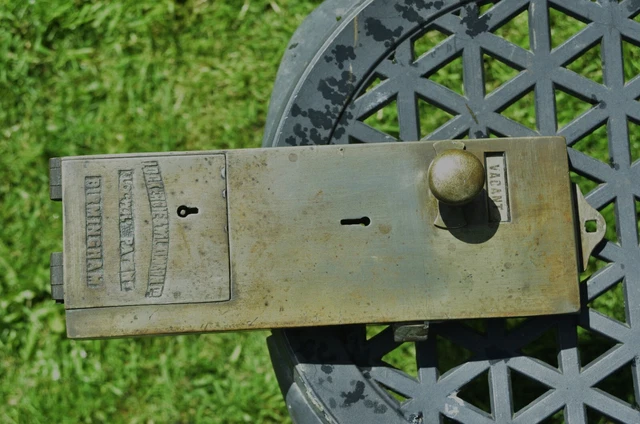 VINTAGE PUBLIC TOILET Door Lock Lockerbie and Wilkinson, Old Penny in ...