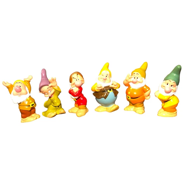 Disneys Snow White and The Seven Dwarfs Rubber Figures 6x