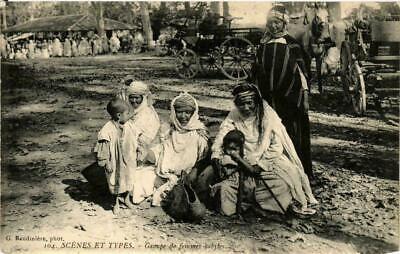 CPA ak scenes and types group of women kabyle Algeria (735849)
