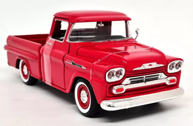 Motormax 1/24 - Chevrolet Apache Fleetside Pickup 1958 Red Diecast model car