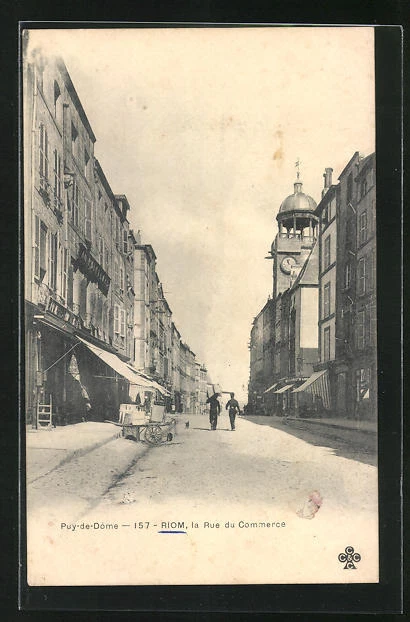 CPA Puy-de-Dome-157-Riom, La Rue du Commerce, street view
