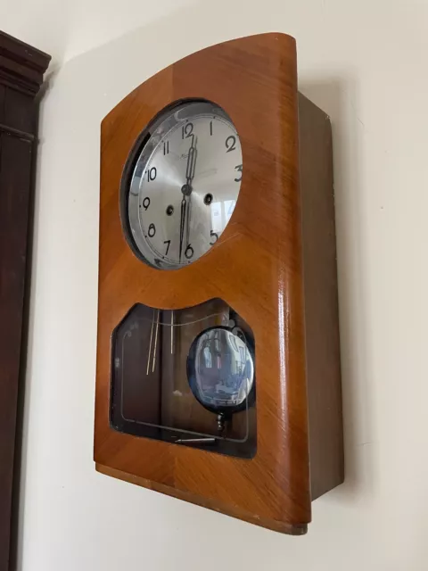 vecchio orologio a pendolo da parete tedesco Kienzle radica vintage modernariato