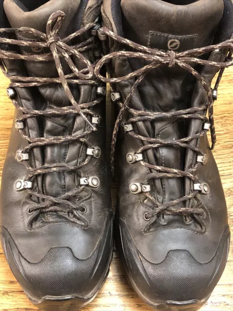 Scarpa bora walking best sale boots