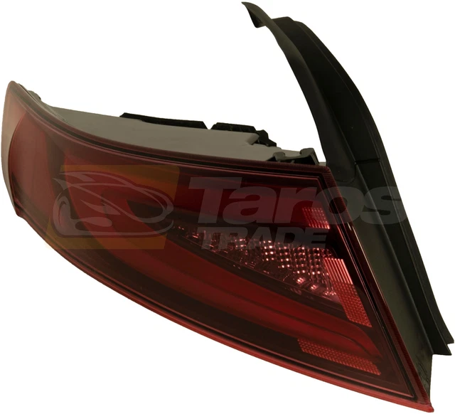 Alfa Romeo Giulietta Phares Droit Stock