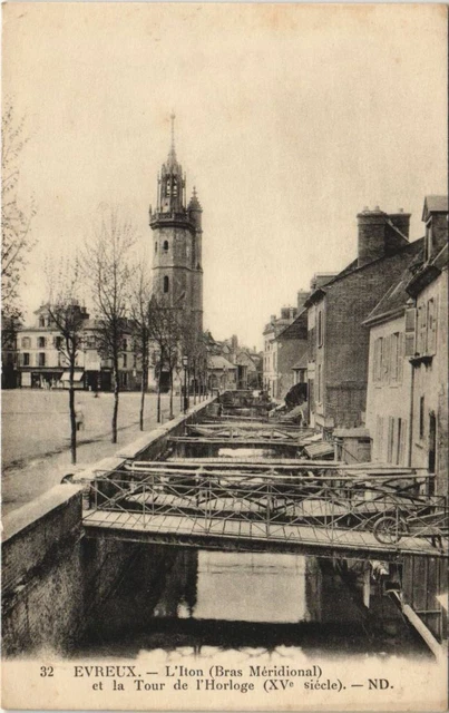 CPA EVREUX L'Iton et la Tour de l'Horloge (1148303)