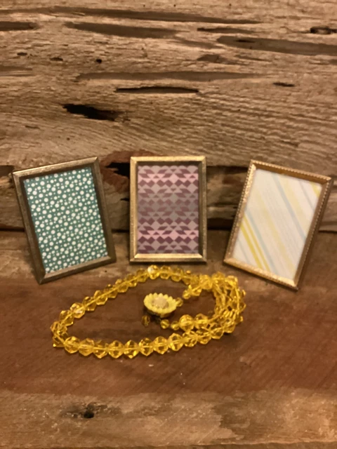 Lot of 3 Vintage 2.25 x 3.25 Metal Picture Frames, Gold Tone Photo Frames, Metal