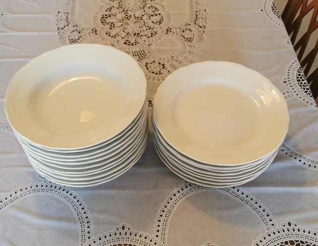 Servizio Piatti Ebro Bormioli Rocco - 19 Pezzi, In Vetro Opale, Bianco, Lavabile In Lavastoviglie